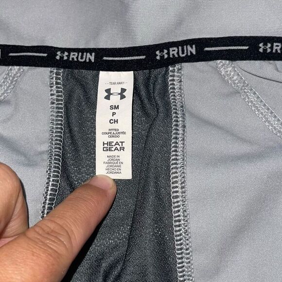 Under Armour Heat Gear Light‎ & Dark Grey 1/4 Zip Pullover - Size Small - Picture 4 of 9